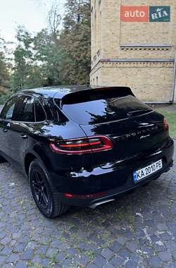 Внедорожник / Кроссовер Porsche Macan 2017 в Киеве