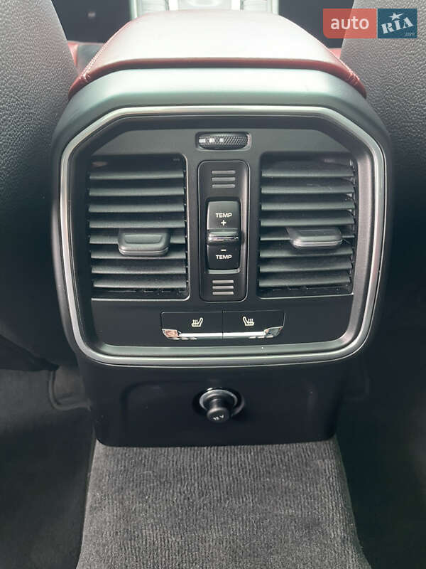 Внедорожник / Кроссовер Porsche Macan 2015 в Киеве