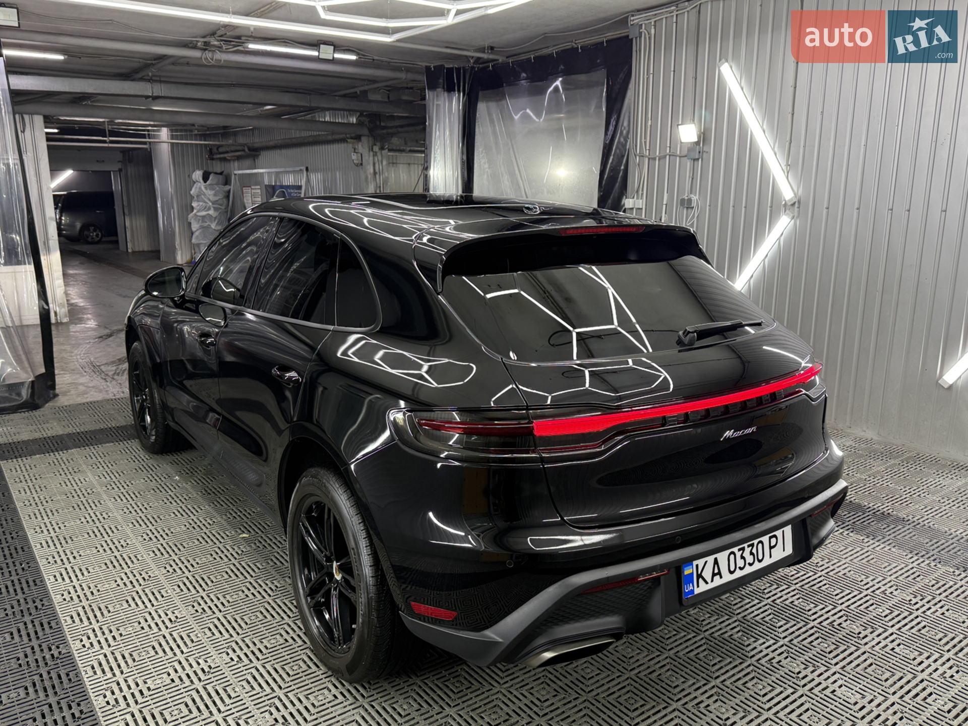 2022 Porsche Macan - мініатюра 3