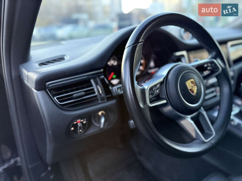 Позашляховик / Кросовер Porsche Macan 2021 в Чернівцях фото 19 Позашляховик / Кросовер Porsche Macan 2021 в Чернівцях