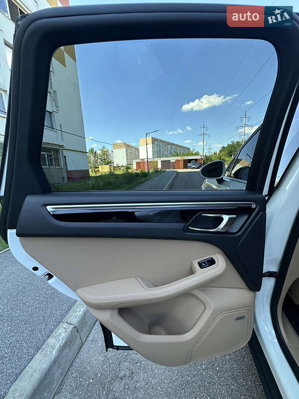 Позашляховик / Кросовер Porsche Macan 2020 в Харкові фото 45 Позашляховик / Кросовер Porsche Macan 2020 в Харкові