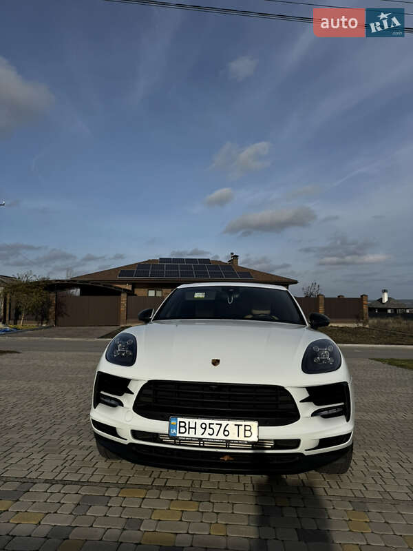 Позашляховик / Кросовер Porsche Macan 2020 в Дніпрі