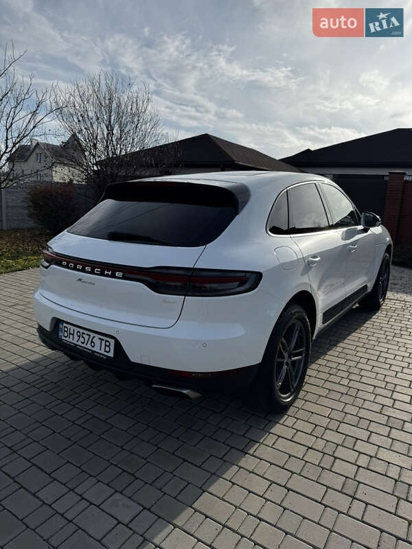 Позашляховик / Кросовер Porsche Macan 2020 в Дніпрі