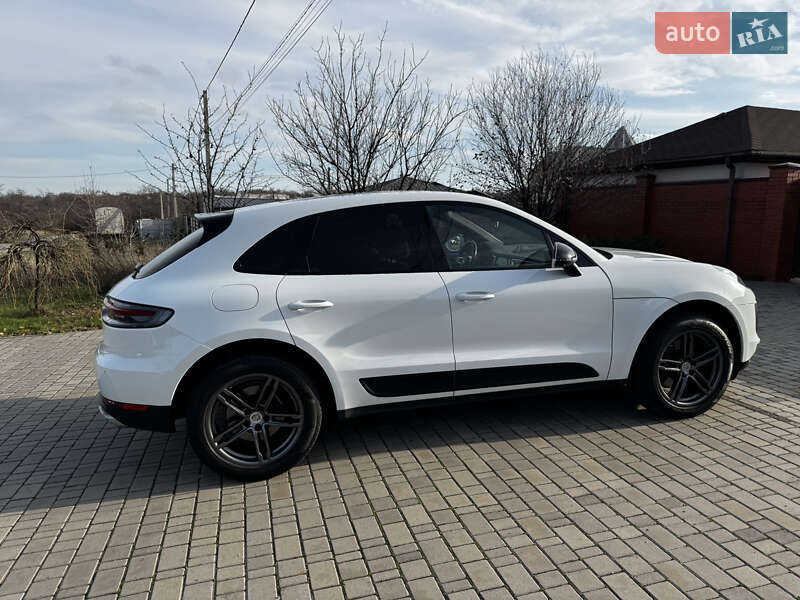Позашляховик / Кросовер Porsche Macan 2020 в Дніпрі