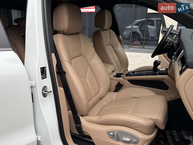 Внедорожник / Кроссовер Porsche Macan 2023 в Киеве фото 45 Внедорожник / Кроссовер Porsche Macan 2023 в Киеве