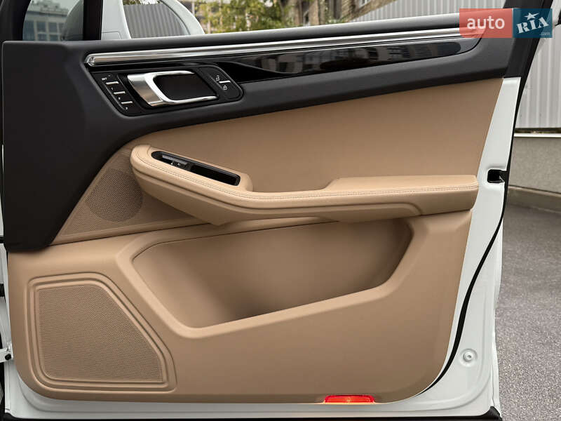 Внедорожник / Кроссовер Porsche Macan 2023 в Киеве фото 56 Внедорожник / Кроссовер Porsche Macan 2023 в Киеве