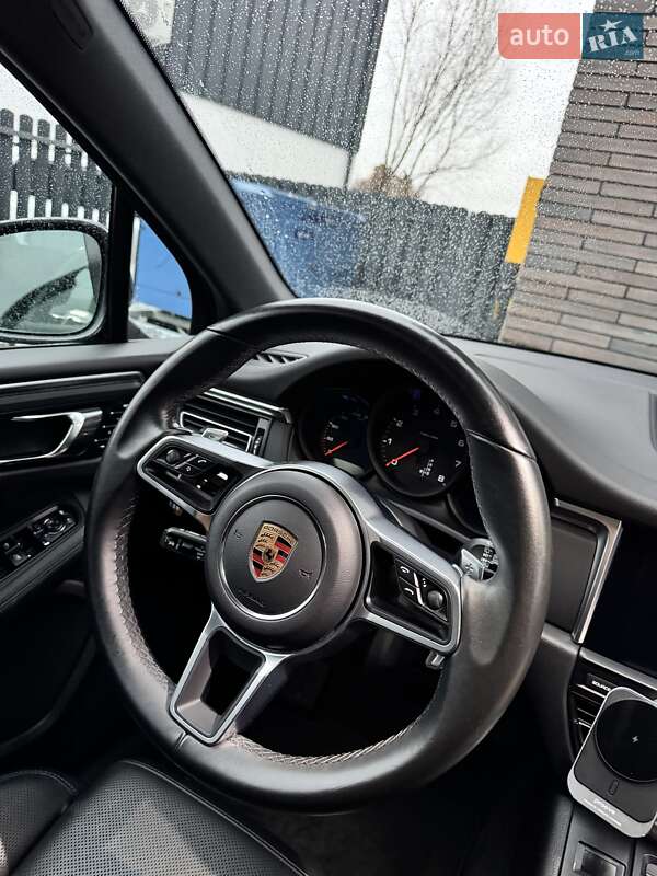 Внедорожник / Кроссовер Porsche Macan 2019 в Киеве