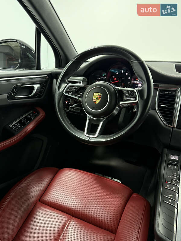 Позашляховик / Кросовер Porsche Macan 2018 в Одесі