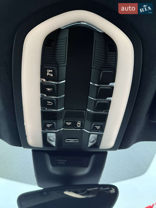 Внедорожник / Кроссовер Porsche Macan 2016 в Киеве фото 26 Внедорожник / Кроссовер Porsche Macan 2016 в Киеве