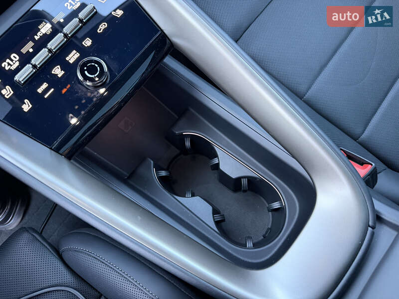 Внедорожник / Кроссовер Porsche Macan 2025 в Львове