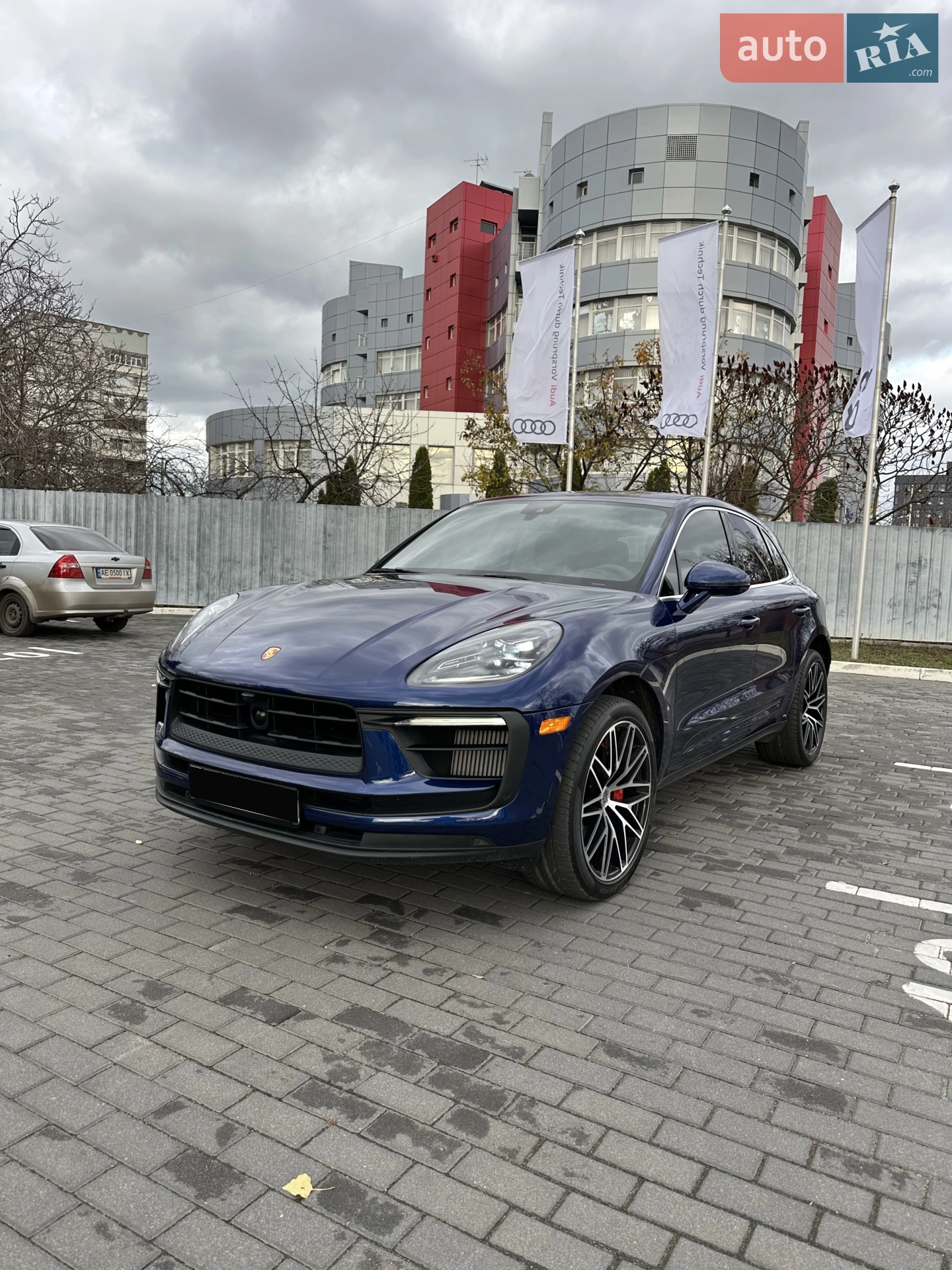 2023 Porsche Macan - мініатюра 2