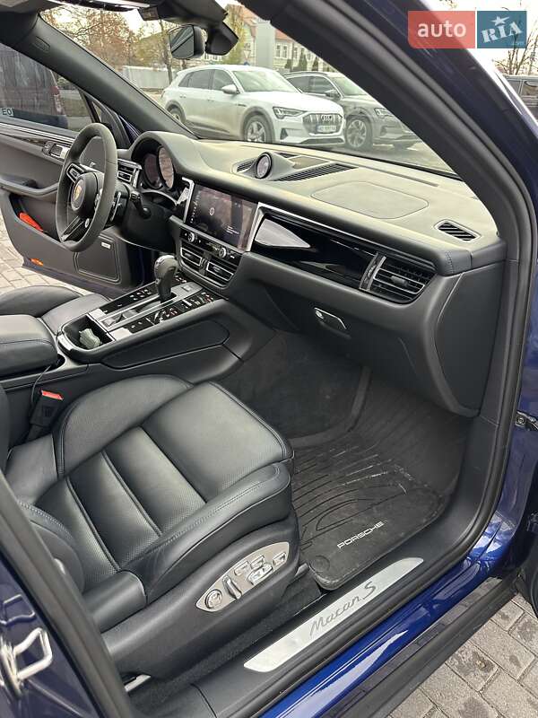 Позашляховик / Кросовер Porsche Macan 2023 в Києві