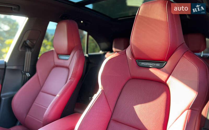 Внедорожник / Кроссовер Porsche Macan 2025 в Львове