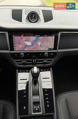 Внедорожник / Кроссовер Porsche Macan 2023 в Киеве