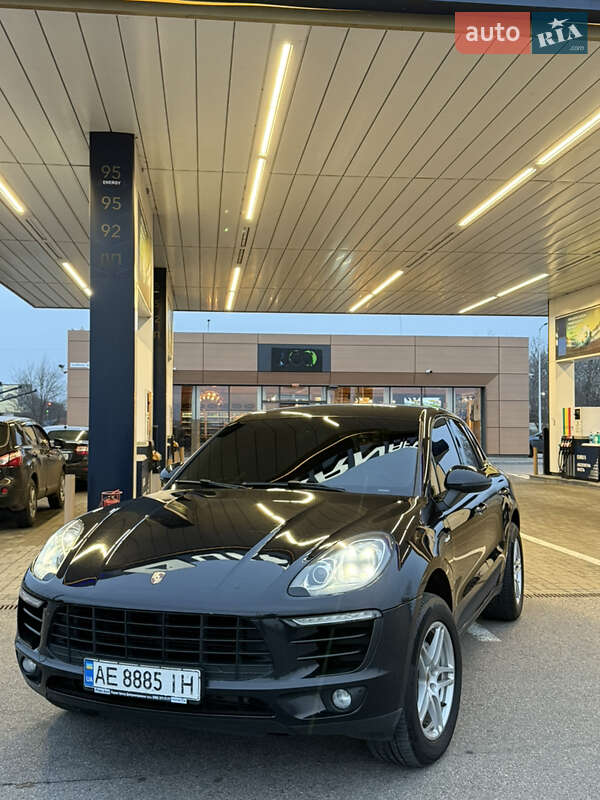 Позашляховик / Кросовер Porsche Macan 2014 в Дніпрі