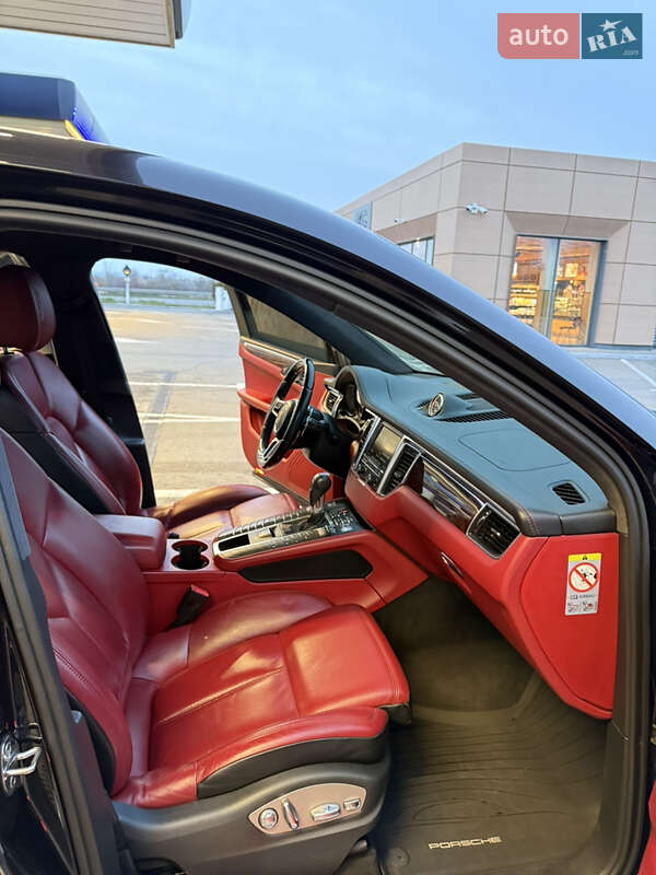 Позашляховик / Кросовер Porsche Macan 2014 в Дніпрі