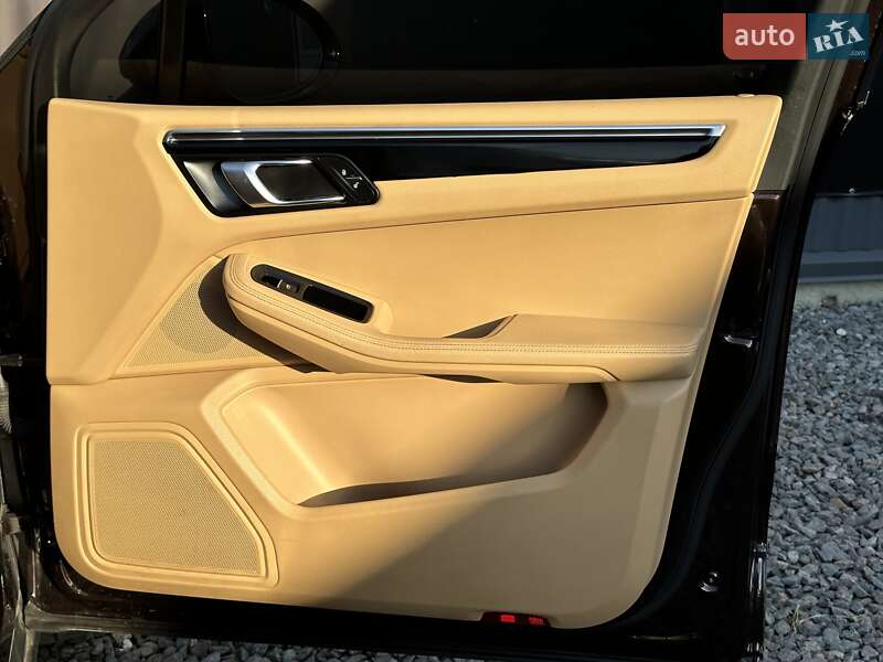 Позашляховик / Кросовер Porsche Macan 2015 в Львові