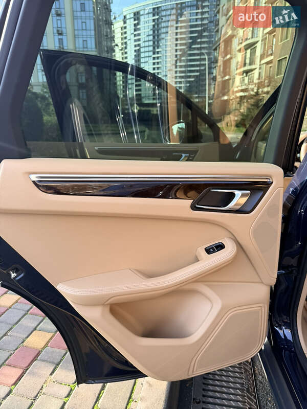 Внедорожник / Кроссовер Porsche Macan 2017 в Киеве фото 14 Внедорожник / Кроссовер Porsche Macan 2017 в Киеве