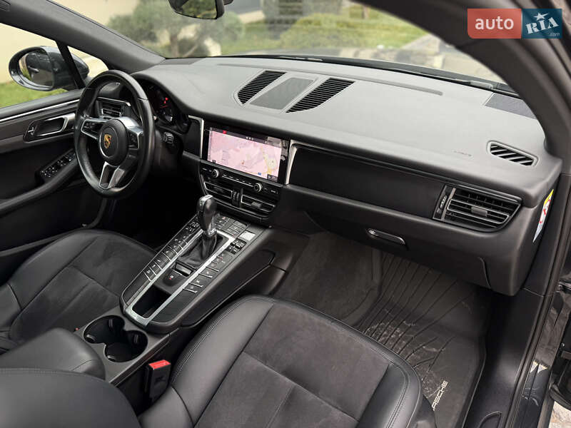Позашляховик / Кросовер Porsche Macan 2020 в Львові