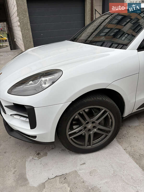 Позашляховик / Кросовер Porsche Macan 2021 в Запоріжжі фото 3 Позашляховик / Кросовер Porsche Macan 2021 в Запоріжжі