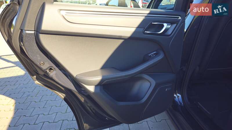 Позашляховик / Кросовер Porsche Macan 2021 в Сумах