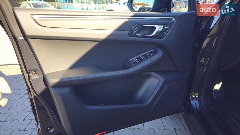 Позашляховик / Кросовер Porsche Macan 2021 в Сумах