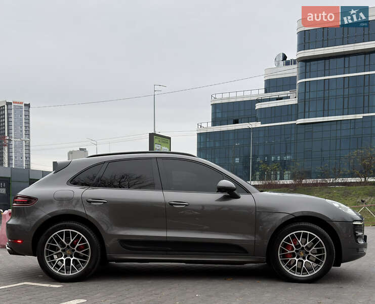 Позашляховик / Кросовер Porsche Macan 2016 в Києві