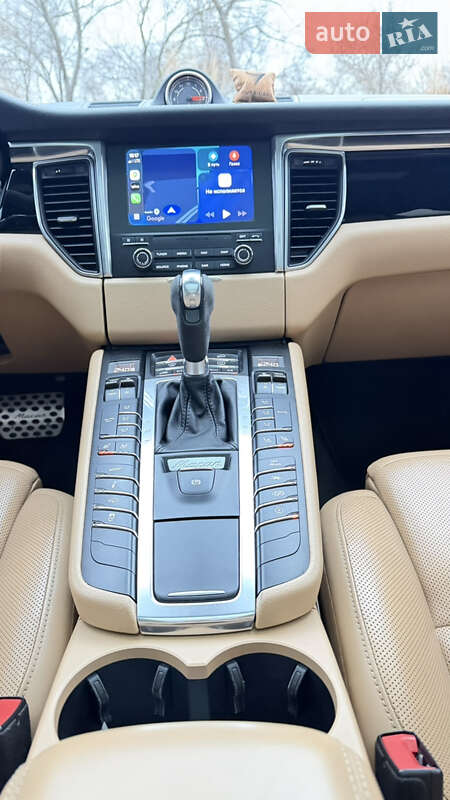 Позашляховик / Кросовер Porsche Macan 2016 в Києві