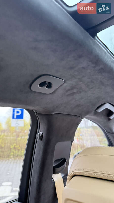 Позашляховик / Кросовер Porsche Macan 2016 в Києві