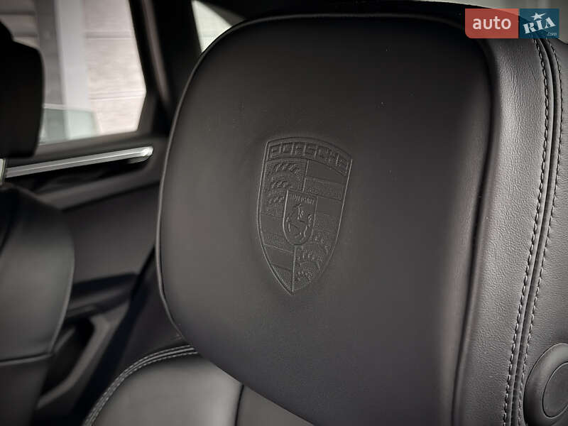 Позашляховик / Кросовер Porsche Macan 2022 в Києві