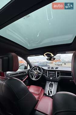 Внедорожник / Кроссовер Porsche Macan 2018 в Киеве