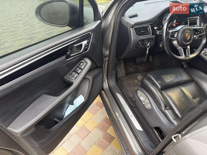 Внедорожник / Кроссовер Porsche Macan 2014 в Кривом Роге