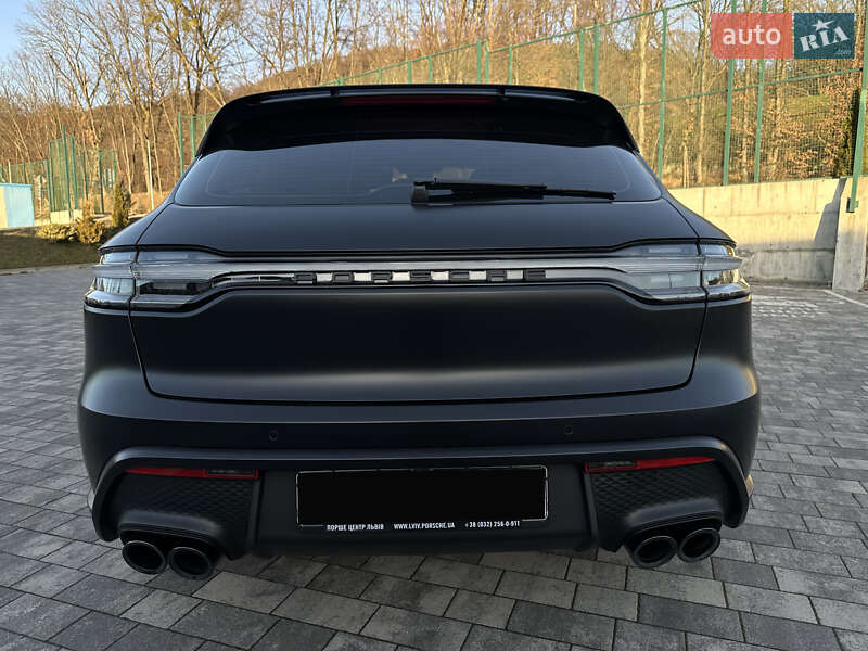Позашляховик / Кросовер Porsche Macan 2024 в Львові