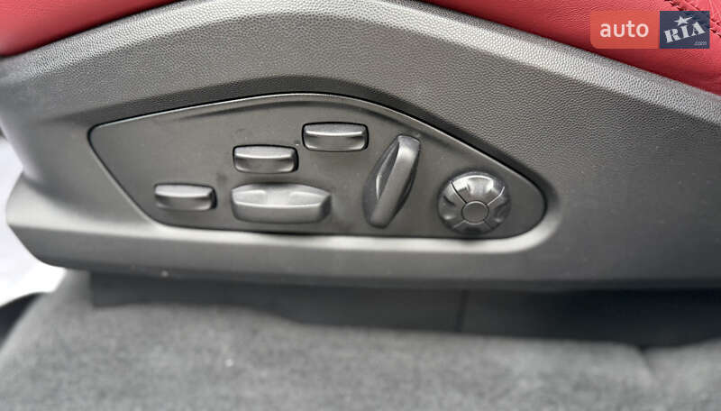 Позашляховик / Кросовер Porsche Macan 2025 в Києві