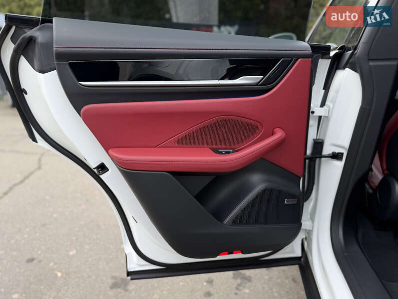 Позашляховик / Кросовер Porsche Macan 2025 в Києві