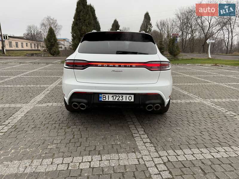 Позашляховик / Кросовер Porsche Macan 2021 в Києві