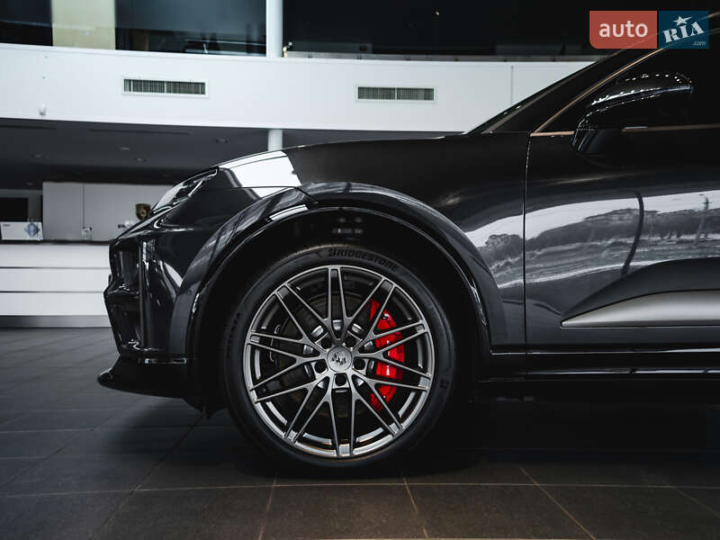 Внедорожник / Кроссовер Porsche Macan 2024 в Харькове
