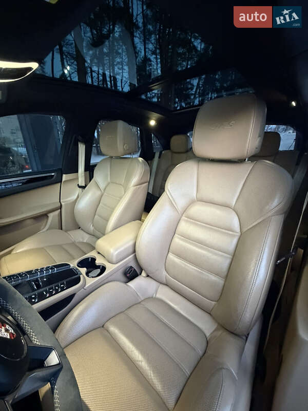 Внедорожник / Кроссовер Porsche Macan 2016 в Киеве