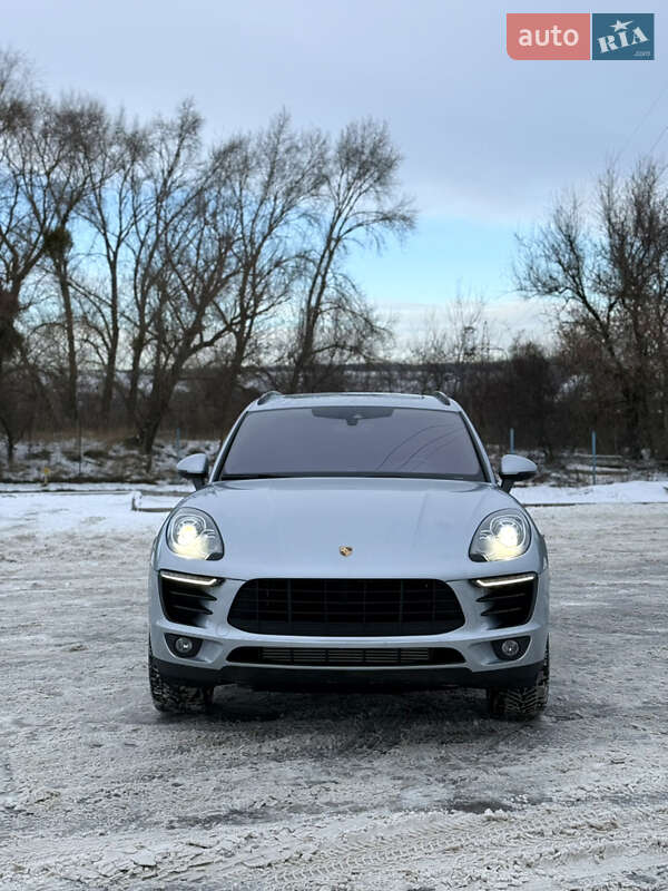 Внедорожник / Кроссовер Porsche Macan 2018 в Киеве