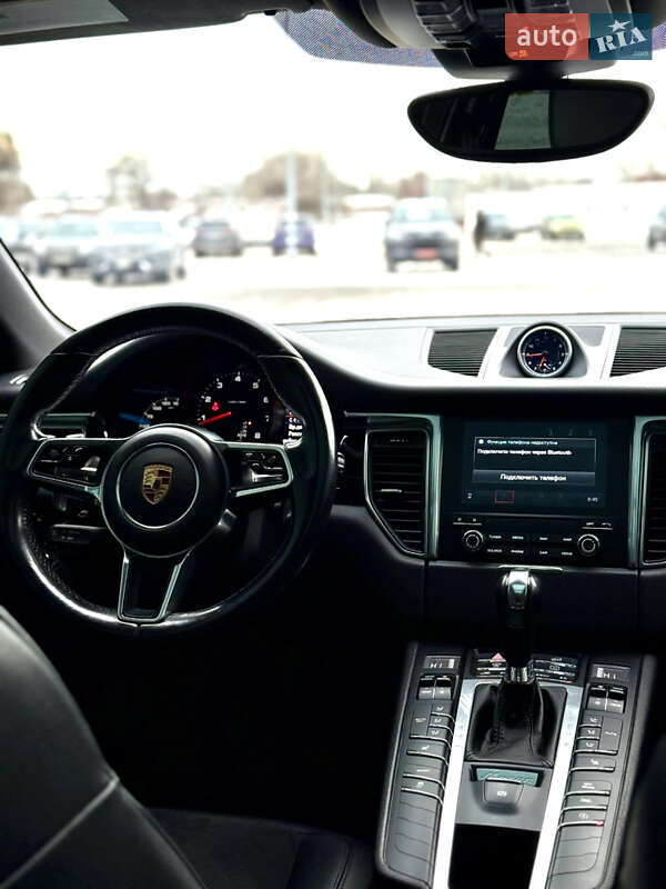 Внедорожник / Кроссовер Porsche Macan 2018 в Киеве