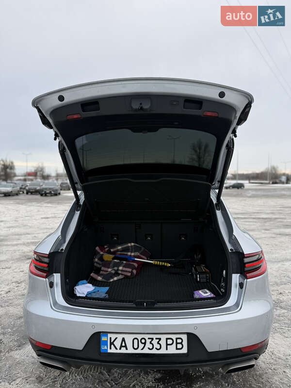 Внедорожник / Кроссовер Porsche Macan 2018 в Киеве