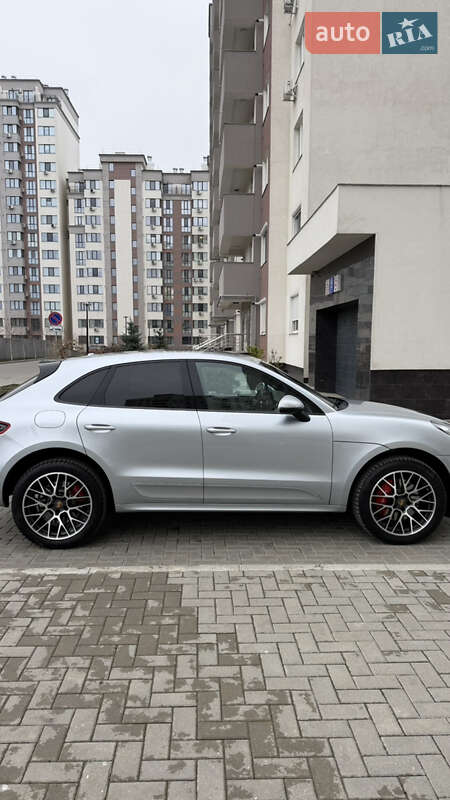 Внедорожник / Кроссовер Porsche Macan 2015 в Черновцах