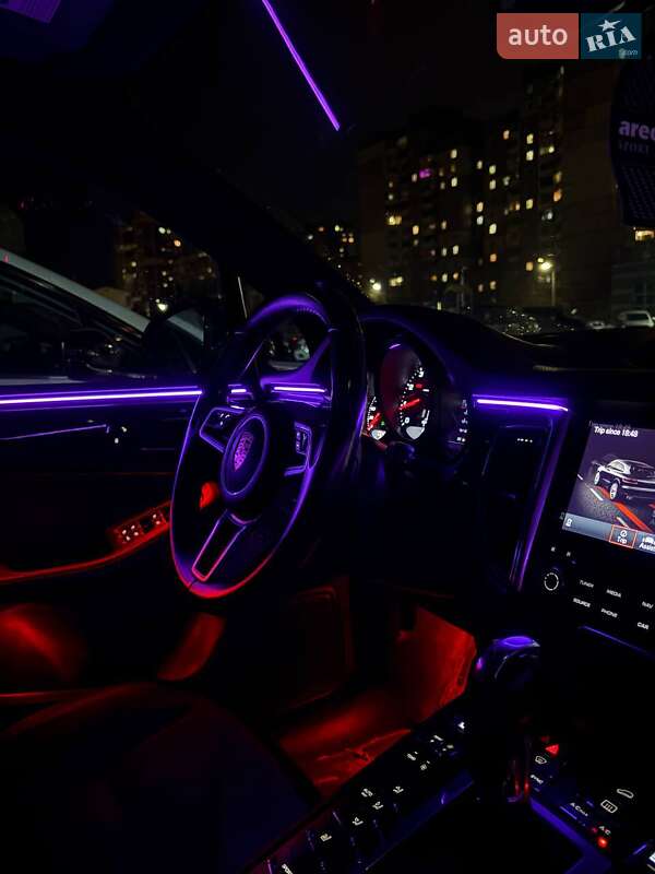 Внедорожник / Кроссовер Porsche Macan 2018 в Киеве