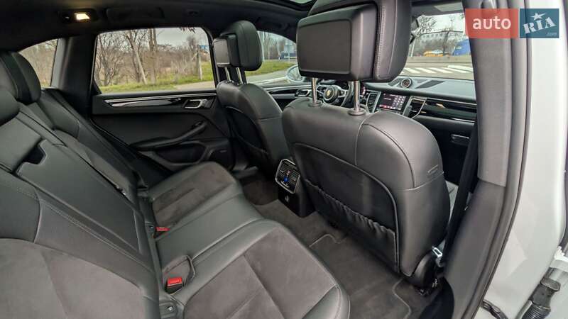 Внедорожник / Кроссовер Porsche Macan 2018 в Одессе