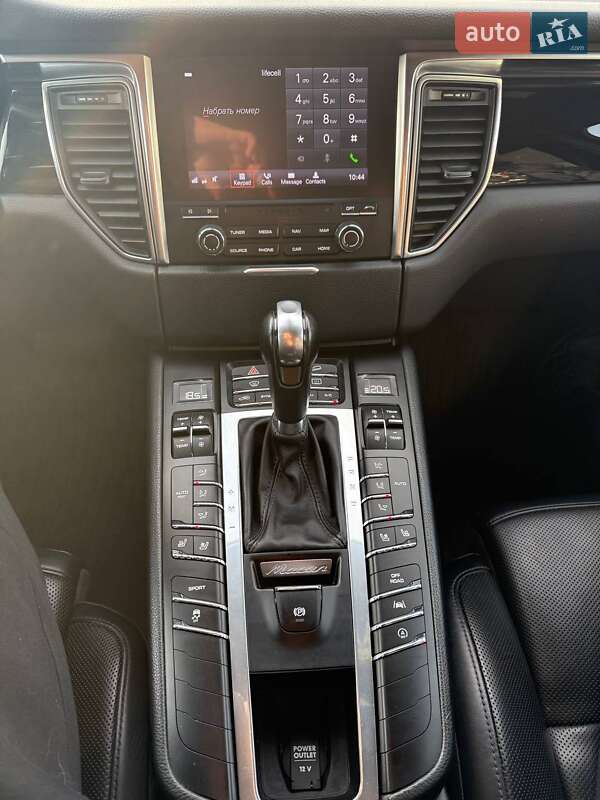 Внедорожник / Кроссовер Porsche Macan 2018 в Киеве фото 19 Внедорожник / Кроссовер Porsche Macan 2018 в Киеве