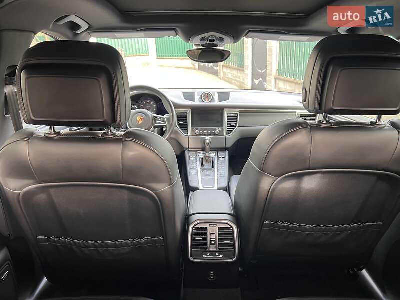 Внедорожник / Кроссовер Porsche Macan 2016 в Киеве