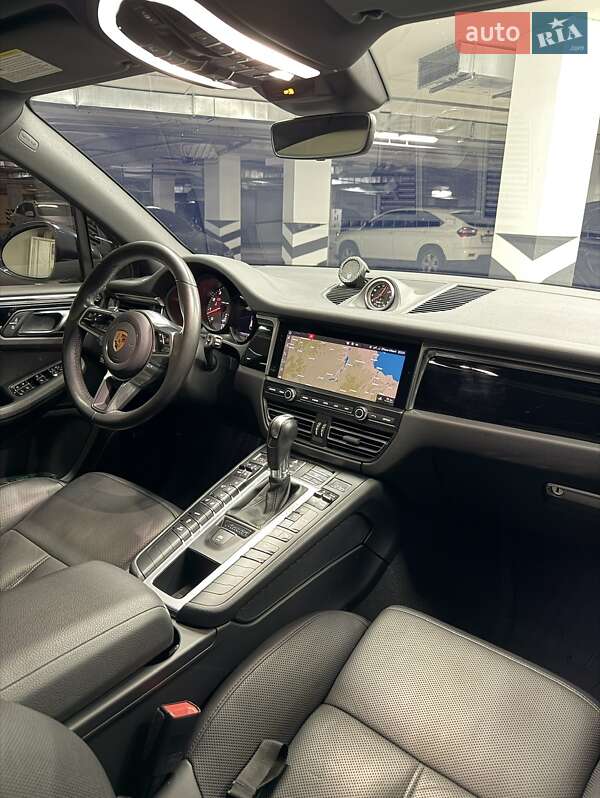 Внедорожник / Кроссовер Porsche Macan 2021 в Киеве