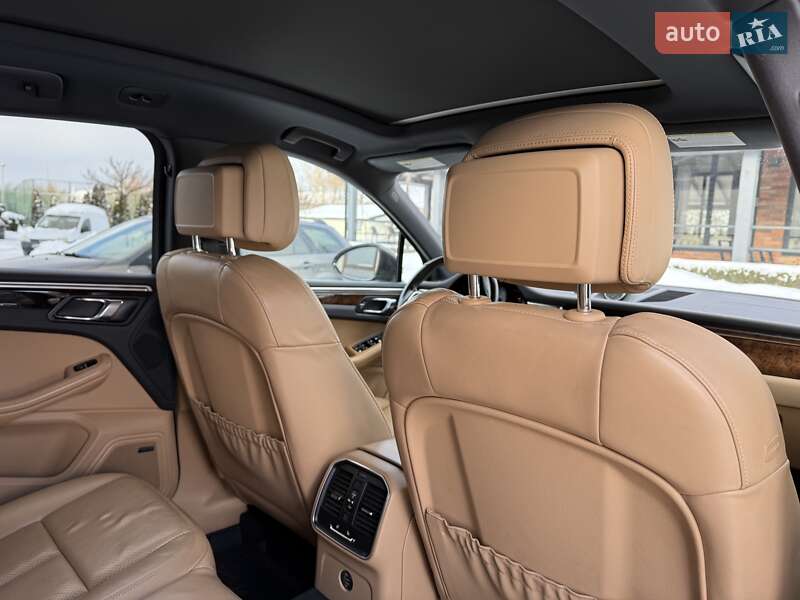 Внедорожник / Кроссовер Porsche Macan 2018 в Львове