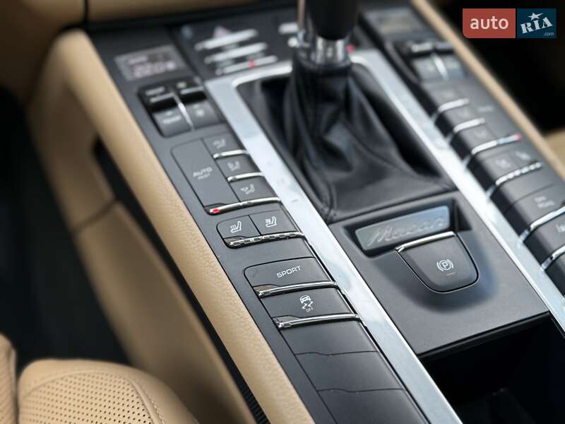 Внедорожник / Кроссовер Porsche Macan 2018 в Львове
