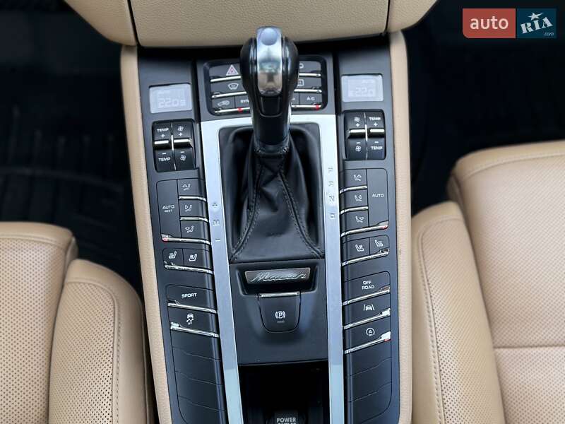 Внедорожник / Кроссовер Porsche Macan 2018 в Львове